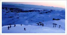 Un centenar de esquiadores estrenan las “Primeras Huellas” de Sierra Nevada