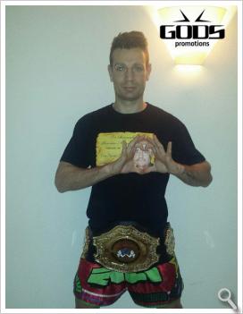 El chiclanero Román Marcial, Campeón de Europa de Muay Thai