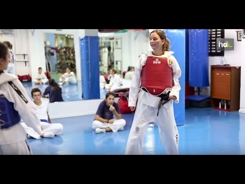 Agente de Policía, Campeona Mundial