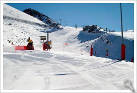 Sierra Nevada abre más de 50 kilómetros  esquiables en el arranque de la Navidad