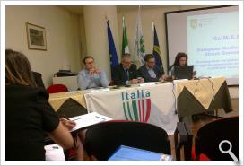 Presentación de proyecto European Medieval Sports and Street Games Network's ante los participantes en el meeting