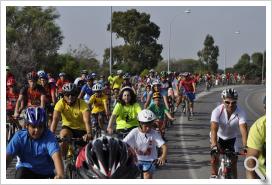 Más de 300 personas participan en las actividades del Día de la Bicicleta
