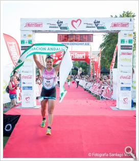 Antonio Cardona y Elia Roda, campeones de Andalucía en el Half Triatlón de Sevilla 