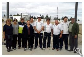 El equipo del Cazorla Naturalmanía, junto a su presidente Julio Punzano y otros directivos del Club 
