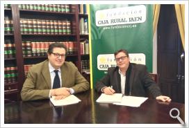 Luis Jesús García-Lomas y José Miguel Nieto en la firma del convenio.