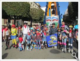 Patinando en Desfile Carnaval Almeria 2018 - Escuela PatinAlmeria